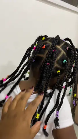 Penteado bem carnavalesco na crepsinha !!