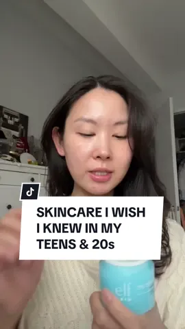Can I get a gel-yeah #elfpartner - Seriously, where was this e.l.f. SKIN moisturizer 10 years ago 😭 @e.l.f. Cosmetics #elfskin #gelfyeah #gelbasedmoisturizer #comboskin #oilyskin #affordableskincare