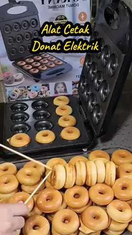 Ada yang mau cetakan donat elektrik? Klik keranjang kuning ya  #tiktokshopindonesia #cetakandonat #cetakandonatelektrik #alatcetakdonat 