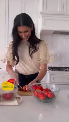 One of our goals for the new year is to be more hospitable, open up our home, build community, and share meals with others.  I like to cook meals that are on the simpler side so anytime we are hosting I try to do a meat, a veggie, a carb, salad, fruit and dessert. That keeps it so simple for me and I don’t stress nearly as much about what to make or if it’ll be enough.  There are always excuses as to why we “can’t” in this season of life.. our home is messy, our 3 kids made dinner a little crazy, and I’m not a cook who can do crazy recipes. But at the end of the day people need community and friendship and food. So we’re going to do our best in 2024 to serve and love others in that way.  What’s your go to meal when hosting? 🥰 #easydinners #familymeals #MomsofTikTok 