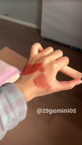 Giống lay down 90% luôn #sonukiss #blurtint #sontint #ukiss #w03 #reviewlamdep #29gemini05 