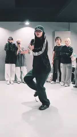 에너지가 넘친다 #ChrisBrown #WallToWall #DANCE | #Choreography by 유미 YUMI | LJ DANCE STUDIO  #ljdance #ljdancestudio #choreo #choreographer #choreographers #안무 #안무영상 #춤 #춤스타그램 #춤영상 #분당댄스학원 #분당댄스학원_엘제이댄스 #분당댄스학원_ljdance #성남댄스학원 #성남댄스학원엘제이 #실용무용 #실용무용입시 #오디션준비 #공연준비반 #입시댄스학원 #입시댄스 #실용무용입시학원 #어린이전문반 #키즈댄스반 #키즈반 