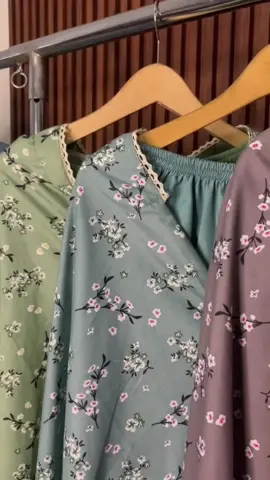 mukena katun mikro motif cantik bahan adem, lembut nyaman saat digunakan #mukena2in1#mukenah  #mukenamotifbunga  #mukenamotifcantik  #mukenarendamewah  #mukenakekinian 