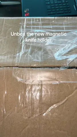 Unboxing the magnetic knife holder! So pretty & very convenient #knifeholder #fypシ゚viral #unbox #knifeskills 