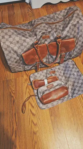 #ibfun #tiktokshop #weekender #weekend bag #duffel #valnetinesday #valnetines 