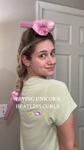 How to do the unicorn heatless curls!🦄✨ #CapCut #hair #hairtok #heatlesscurls #heatlesshair #heatlesshairstyles #unicorn #heatlesscurlsovernight #hairtutorial #hairhowto #heatlesshairhack #hairhack #fyp #viralvideos 