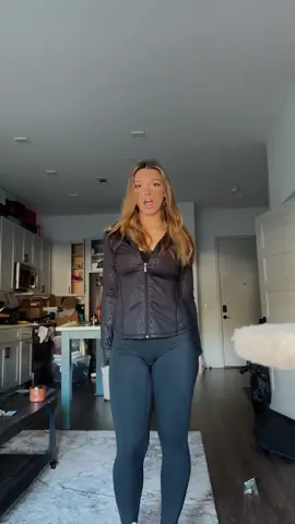 insta - carleycakeee  #fyp #pretty #tbt #dmvtiktok #OOTD #algorithm #viral #fakebodyy⚠️ **FAKEBODY**