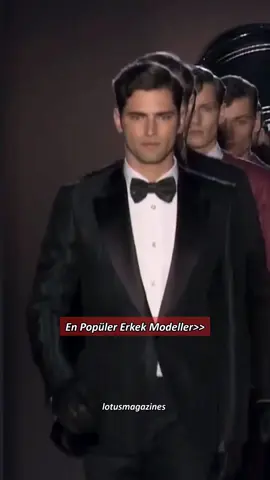 Sizin favoriniz hangisi❤️‍🔥😍 #male #malemodel #fashion #mogged #mogger #moggers #model #Runway #franciscolachowski #seanopry #jonkortajarena #davidgandy #jordanbarrett 