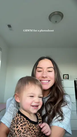 doing my makeup with my daughter on my lap 🥹 there’s nothing better than that 