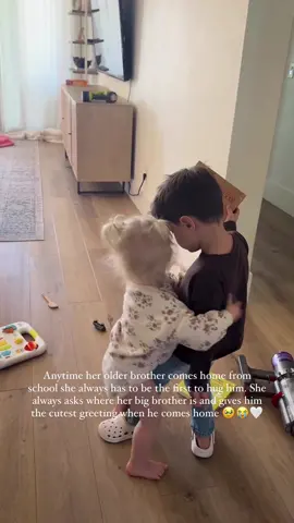 The cuteness, she loves her older brother so much 😭 #babysister #wholesome #cutetoddlersofinstagram #toddlersofinsta #babiesofinsta #moms #momsofinsta #parents #parentlife #parentsofig #foryoupage #fyp #viral #trending 