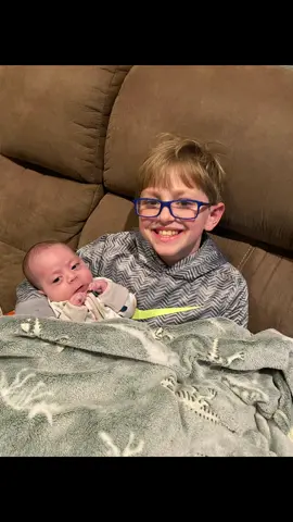 Shoutout to the best big brother there is. ♥️ Maverick will learn alot from him. #agegapsiblings #fyp #viral #campomelicdysplasia #cutie #babiesoftiktok #brother 