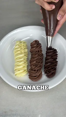 Ganache de chocolate 🍫 Uma das bases mais usadas na confeitaria! Comenta aí o que vc achou e o que mais quer que eu ensine por aqui. ☺️ INGREDIENTES: Branco • 200g chocolate • 100g creme de leite Ao Leite • 200g chocolate • 150g creme de leite Meio Amargo • 200g chocolate • 200g creme de leite #basesdaconfeitaria #ganache 