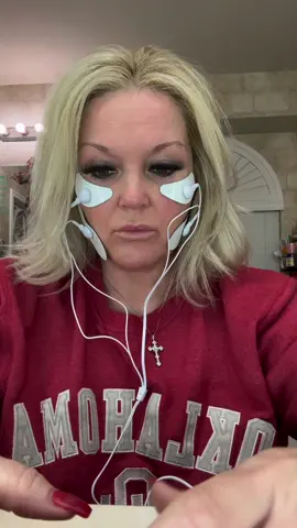 EMS Face Massager! Thought I would try it out for you all….. it was all good until level 4! Nope nope nope! #fyp #2rewindtimeaesthetics #EMS #facelift #thingswedo 