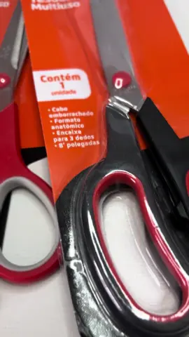 Tesoura Multiuso Inox - JOCAR OFFICE A Tesoura Multiuso é ideal para rotina office, com 3 opções de cores, ela possui cabo emborrachado que proporciona mais conforto durante o manuseio, lâmina em aço inox, e encaixe para 4 dedos. Cabo em polipropileno e resina termoplástica, e lâmina em aço inox. 🌙 R$ 16,90  #papelariaonline #MaterialEscolar #voltaasaulas2024 