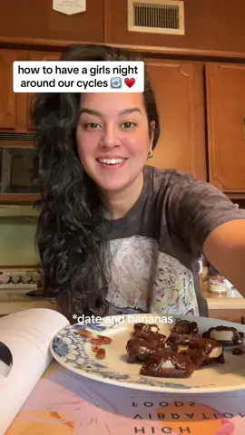 girls night around our cycles 🔄 #cyclesyncing #girlsnight #friends #menstrual 