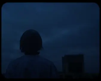 ¿Extrañas a alguien?  #someone #music #cinematic #sadcinematic #hopecore #lonelyness 