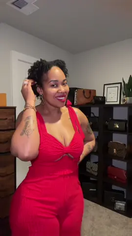 The Trendy Diva Boutique…see previous video for jumpsuit deets!!! #honestreview #valentineday #valentine2024 #ShopBlack #blackhistorymonth #customerservice 