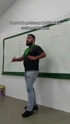pq todo professor de história é assim?