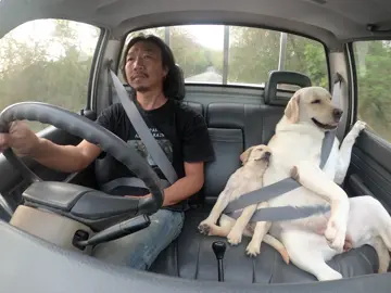 มีความสุขทุกครั้งที่ได้ออกเดินทางด้วยกัน . . .