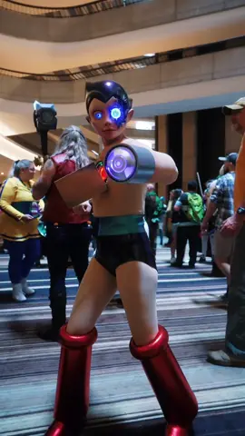 Astroboy Cosplay by molotovbailey #astroboy #cosplay #scifi #cyberpunk #dragoncon 