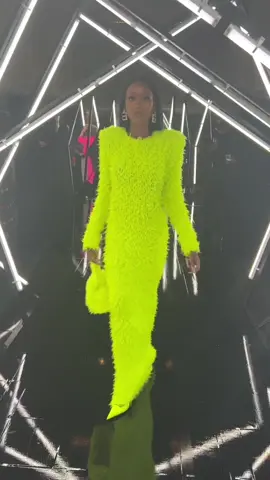 When you the hottest in the streets you gotta wear deodorant or this dress woulda been my downfall 😅