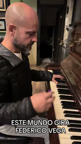 Este mindo gira 
