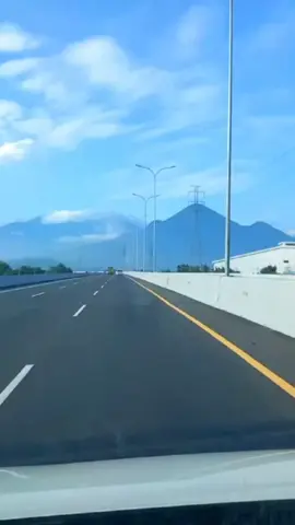 #JL TOL Surabaya , Malang pagi hari mempesona .