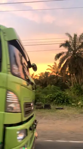 بسم الله الرحمن الرحيم#hinomodifikasi #drivermuda #fyp #cangkangbalap #truksawit 