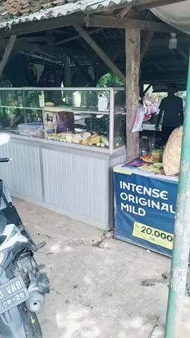 yg jualan latah ..taltiltoll mulu😂😂org ny enk ajer tmpt ny adem 😘😘