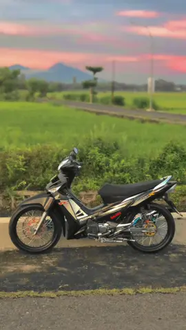 #capcutedits Le ganteng😍#masukberanda #danapelajar #xyzbca #suprabapak #suprax125 #supramk4 #kphjogjastyle #kphgank #fypシ゚viral #fyp 