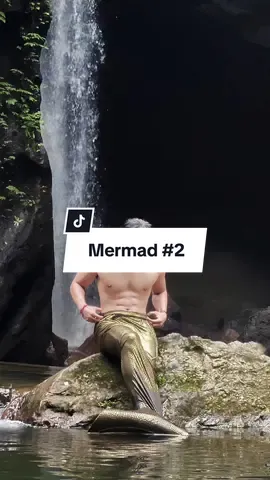 Membalas @bawang_cil dah lah ini scene merman yg terakhir😮‍💨🍤  #cosplay #merman #mermaid  #waterfall #cosplayer 