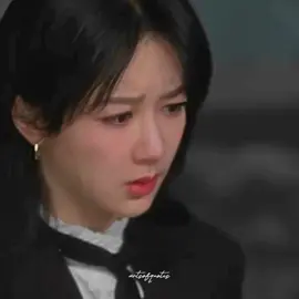 Love Endures|(eps 25) nyesek banget 😭😭😭 yingzi : sekarang yifei sedang di luar negri, ketika balik pasti dia sangat ingin melihatmu 😭😭😭😭  i have no idea banget sih, pas mikir lagi pantesan di eps 1 dia sedih banget ngantar yifei pergi 😭 #loveendures #yangzi #yangzi杨紫 #fanchengcheng #cdrama #chinesedrama #fyp 