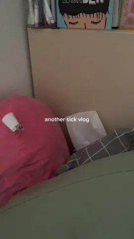 bisa diliat dari video yang tremor karena demam+menggigil ini😇🤏🏻 #sickvlog #anakkost 