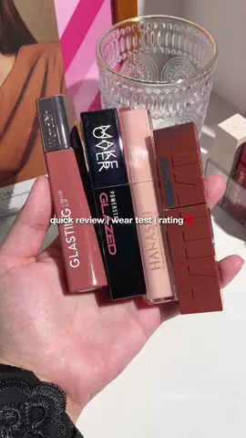 BACA CAPTION: semua aku apply di kondisi bibir yg sudah bersih, aku tunggu 10 menit, baru lanjut wear test. Semua sesuai aturan pakai, rate per product = rateku sesuai experience selama mencoba produk berkali-kali (gak cuma satu kali)💯👍🏻 Ask me anything di kolom komentar >> #lipvinyllokal #vinylink #lipvinyl 