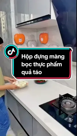 Hộp đựng màng bọc thực phẩm dán tường hình quả táo, màng bọc nilong tiện lợi #chịhanggiadung #dogiadung #xuhuong #hopdungmangbocthucpham #mangbocthucpham 