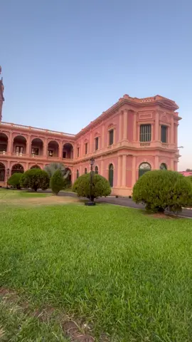 Con 157 años de antigüedad y aún en estado de restauración actualmente, el Palacio de López, llamado oficialmente Palacio de Gobierno es uno de los edificios más emblemáticos de la capital paraguaya. #paraguaytiktok #palaciodelopez 