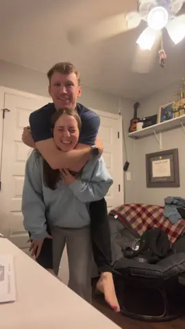 😂😂😂😂 #youneedahug #boyfriend #uncontrollablelaughter #piggybackride #hilarious 