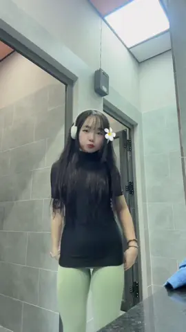 Ei cái điện thoại nó nghiêng đúng lúc ghê :))) #fyp #daynight #xuhuong #viral #fypシ #xuhuong 
