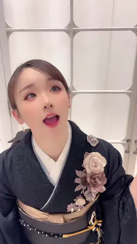 Do I look good in a black kimono?👘🖤⋆͛*͛ #rightnow #fyp #fypシ #Japan #kimono #はたち #成人 #成人式 #着物 #일본 #키모노 #03 