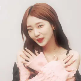 #YEOJIN - SHE’S SO 🤏🤏  WNJEJEJJD INCANT #loona #imyeojin #yeojinloona #loossemble #yeojinloossemble #unxflop #kpoptiktok #kpopedits #loonatheworld_official #loonaedit #loonaverse #loonaot12 #kpop #kpopeditsforyou #xycba #zyxcba #dontflop #lovnellie #fyp #fypシ 