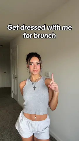 Get dressed with me🫶🏼  #getdressedwithme #grwm #outfit 