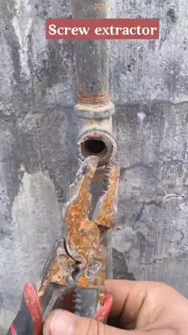 Ang balbula ng anggulo ng gripo ay aksidenteng nasira sa panloob na ngipin, at madali mong mailabas ang #Broken screw extractor Triangle valve break removal method#Screw extractor