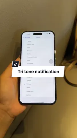 Hayooo notif ini untuk siapa yaa . . . . #sound #iphonesound #note #sounds #notif #notificationsound #whatsapp #whatsappsounds #textsound #whatsappnotification #notification #notifications #popcorn #tritone 