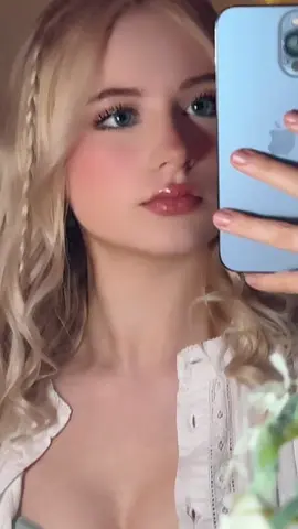 Live 🥰👉🏻 @Annabel Hughes & Rebecca #fyp #annabelhughes 
