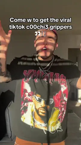 FINALLY got the viral tiktok nails😮‍💨👀 IG: epthelatino #nails #nailsoftiktok #comewithme #latino #greenscreen 