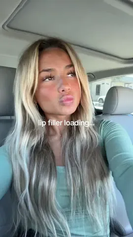 they r so swollen but needed a little confidence boost and less chap lips #lipfiller #transitionsounds #lipfillertransition #lipfillervlog #tothesalon 