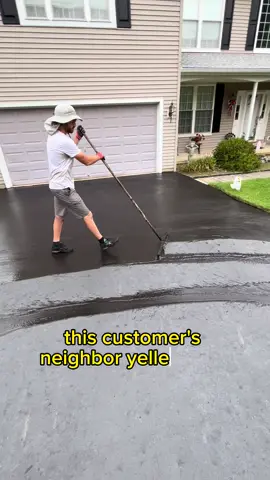 Customers Neighbor YELLED at Us🖕🏻🤬 #satisfying #asphalt #sealcoating #painting #business #servicebusiness 