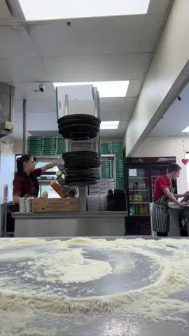 Did you know a pizza could Macarena?