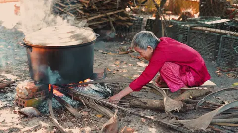Nồi bánh ngày tết giữ đậm hương quê #tetsumvay #banhchungtet #ngaytetquetoi #dicungphuoc