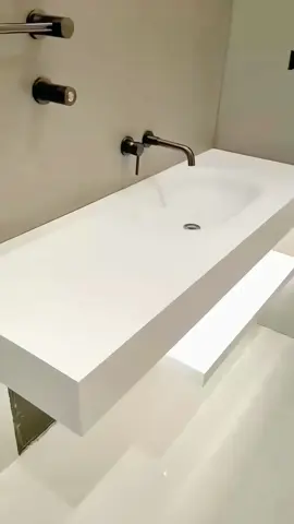 Sintered stone washbasin, integrated washbasin #bathroom #bathroomcabinet #washbasin #lavabo #sinteredstonecountertop #bathroomdesign #decorate #bathroomdesign 